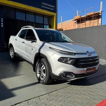 FIAT TORO 2.0 16V TURBO DIESEL VOLCANO 4WD AT9 FIAT TORO 2.0 16V TURBO DIESEL VOLCANO 4WD AT9